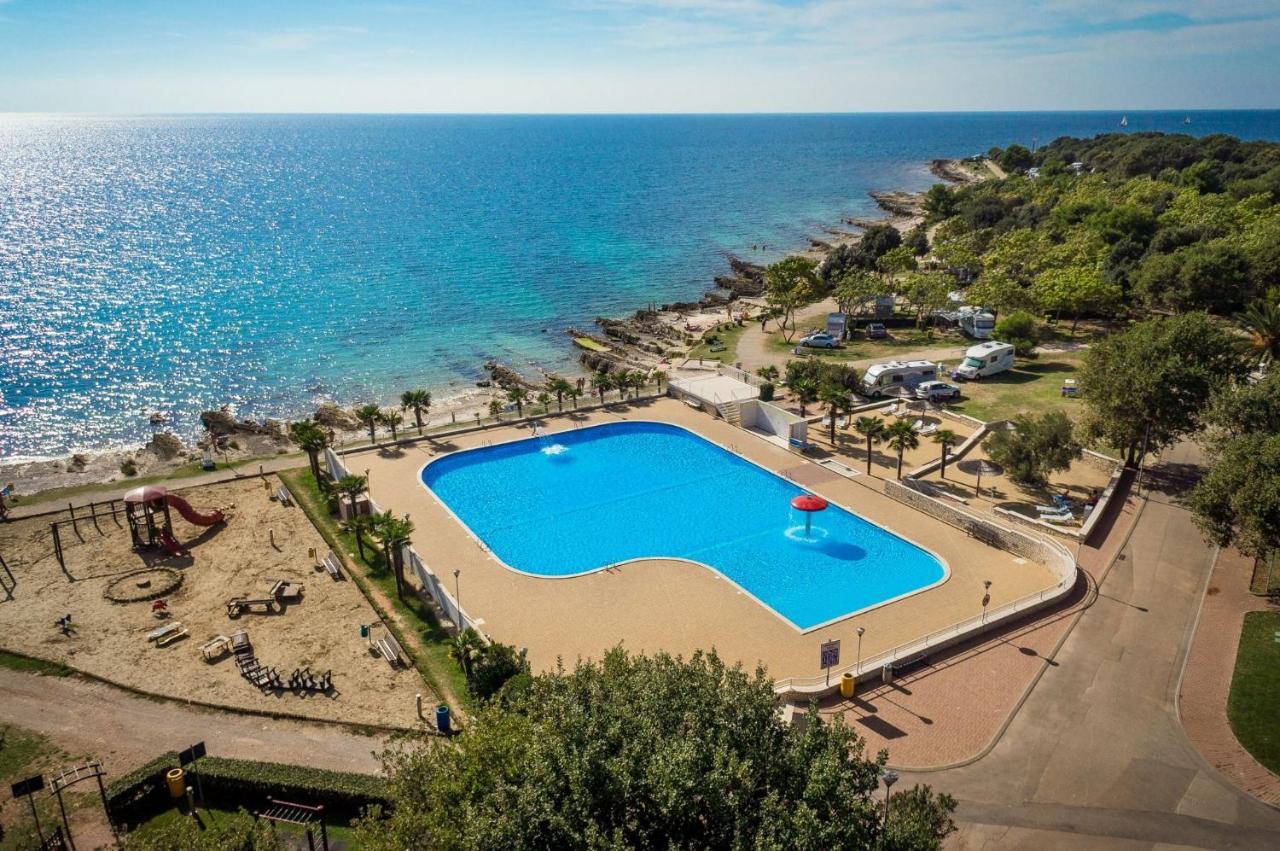 Eurocamp Mobile Homes At Fkk Naturist Campsite Ulika Porec Exterior photo